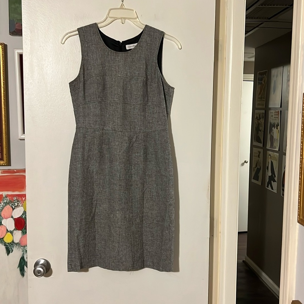Calvin Klein sleeveless dress. Lined. Back zip closure